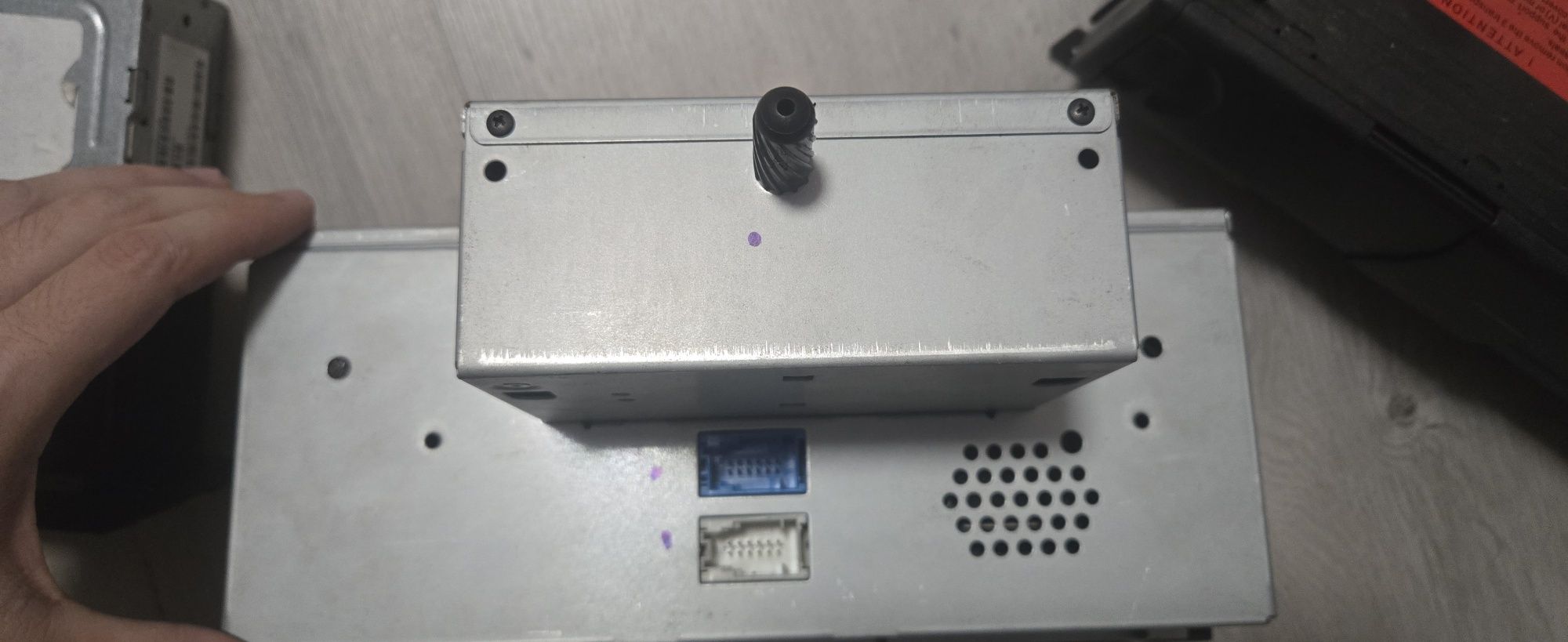 Оригинална мултимедия + чейнджър за 6 дис + GPS DVD за BMW X5 2006 E53