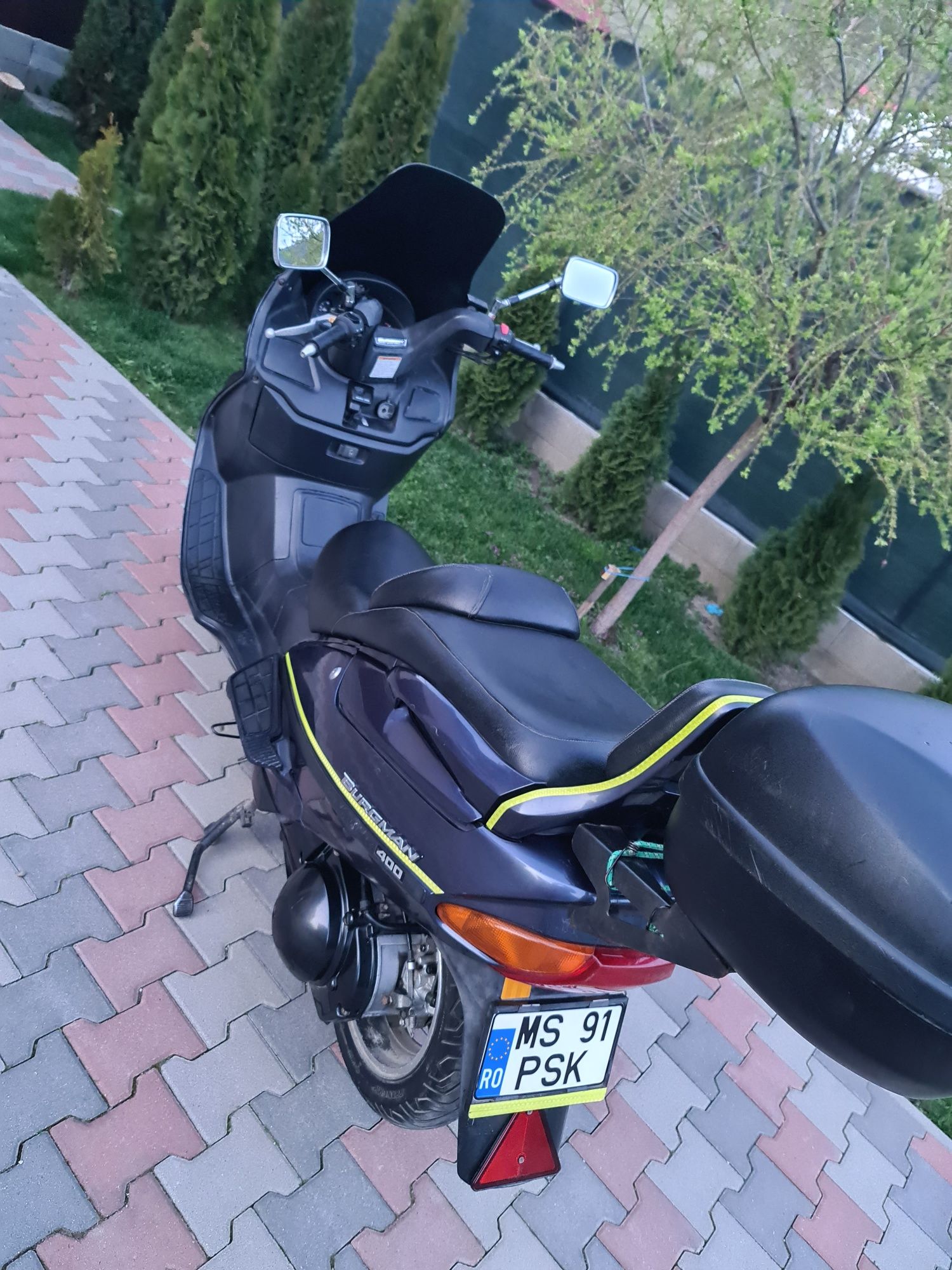 Suzuki BURGMAN An400 din anul 2000. Estetic/ functional OK!