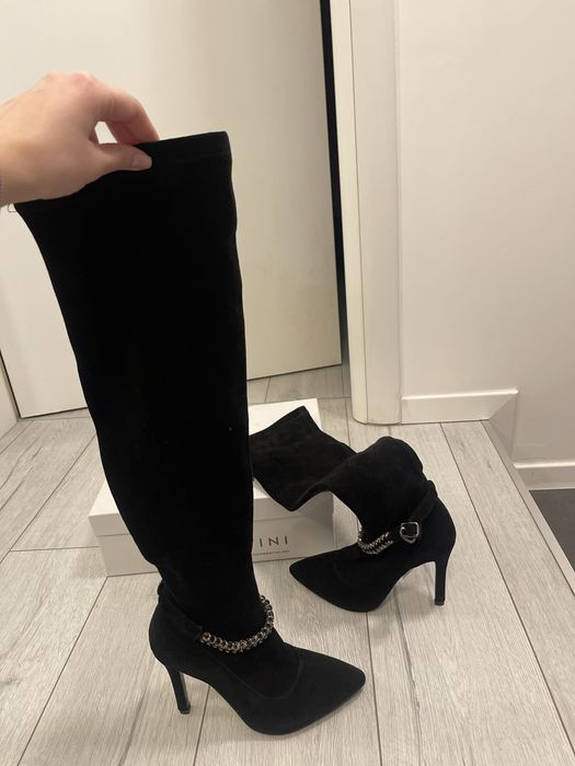 Cizme noi piele intoarsa