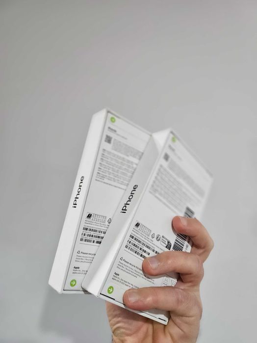 Iphone 16e 128Gb neverlock sigilat la cutie Garantie  1 an.