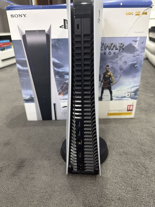 PlayStation 5 God of War + 5 Jocuri + 2 Controllere + Stație Încărcare