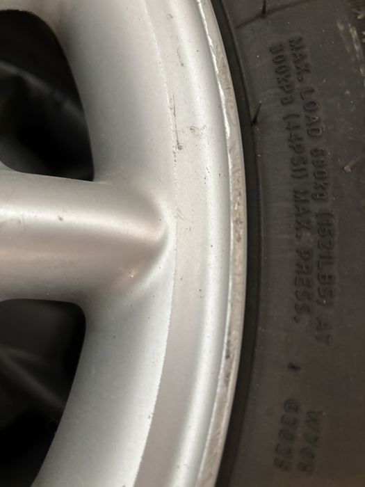 Шины с дисками на мерс в отличном состоянии