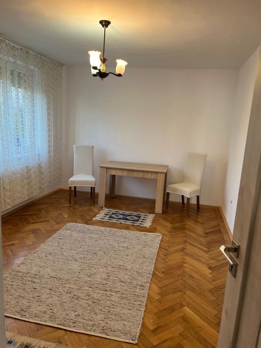 Apartament 2 camere, cartier gura campului, etaj 1.