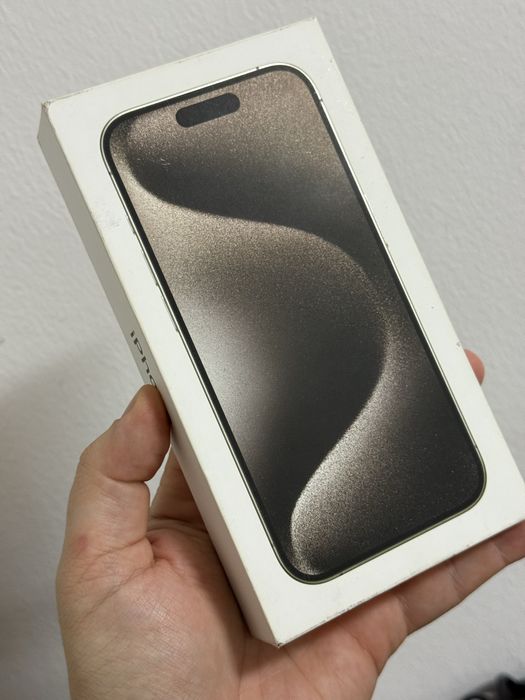 iPhone 15 Pro Natural Titanium 256GB