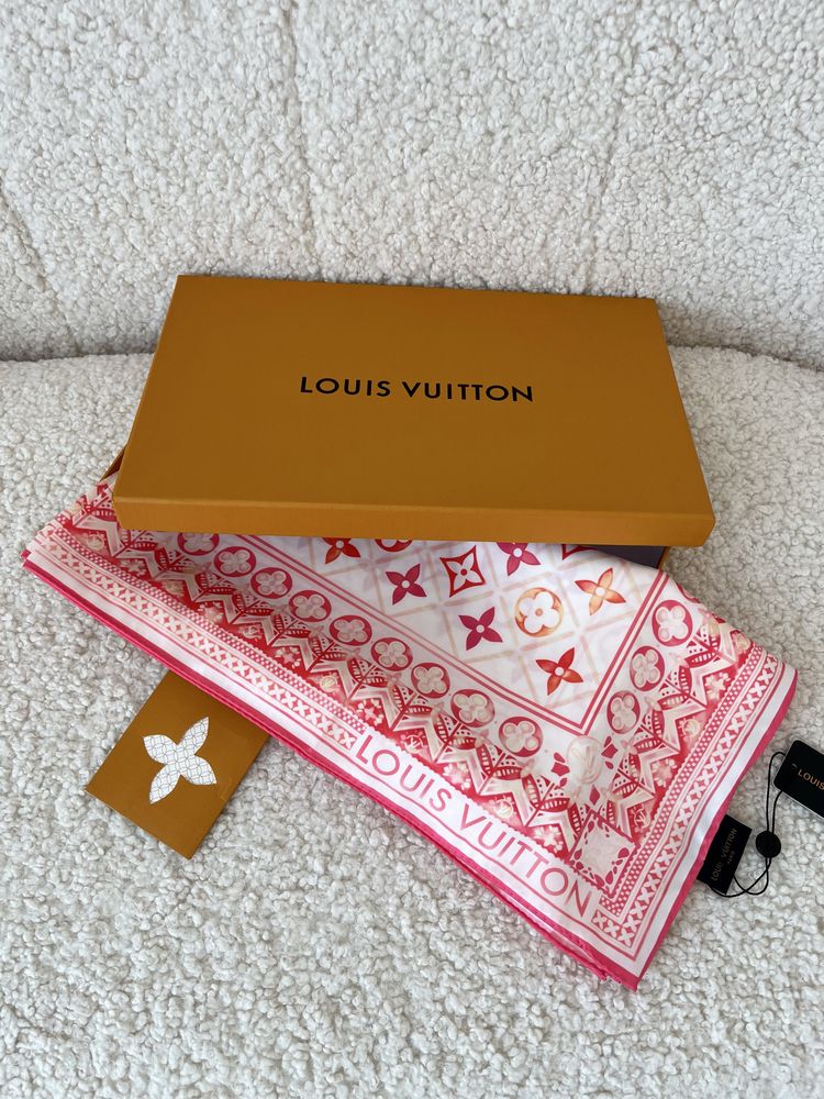 LV дамски шал New Season