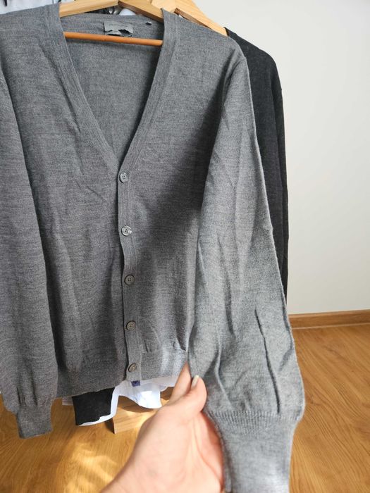 Cardigan pt birou cu nasturi material foarte bun !