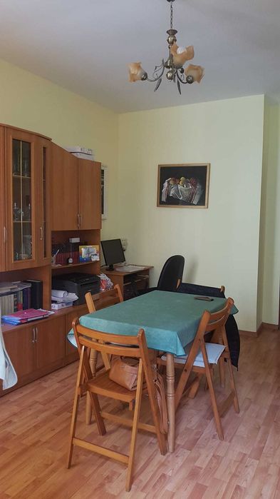 Proprietar , vand apartament 3 camere , Piata Maria , 125 000 euro