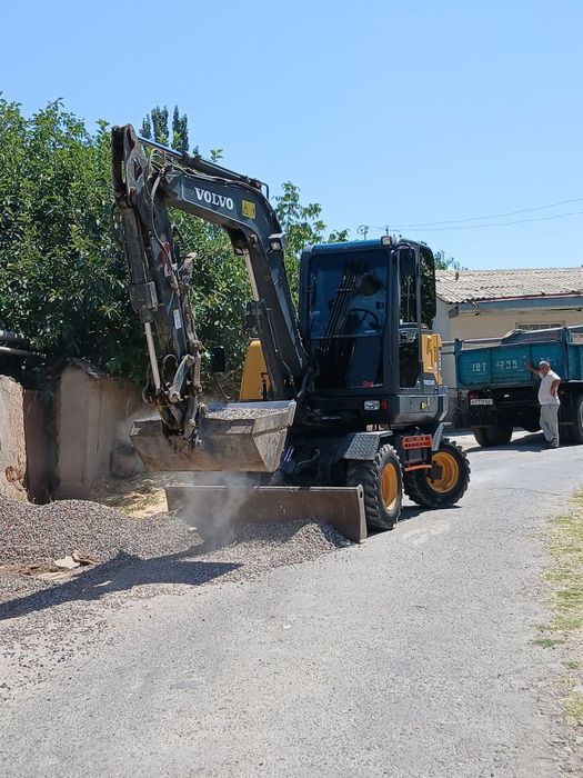 ekskavator volvo 60 sotiladi