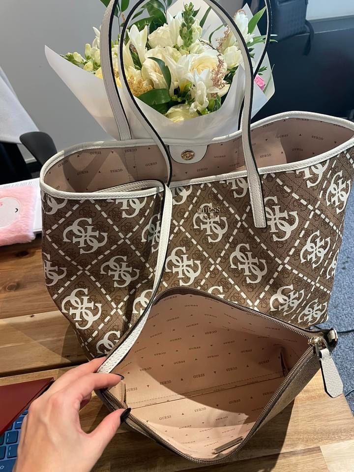 Geanta Guess noua