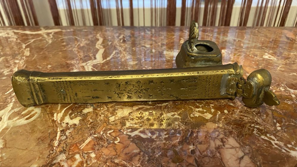 Calimara caligrafie cu suport pt pene bronz antica vintage