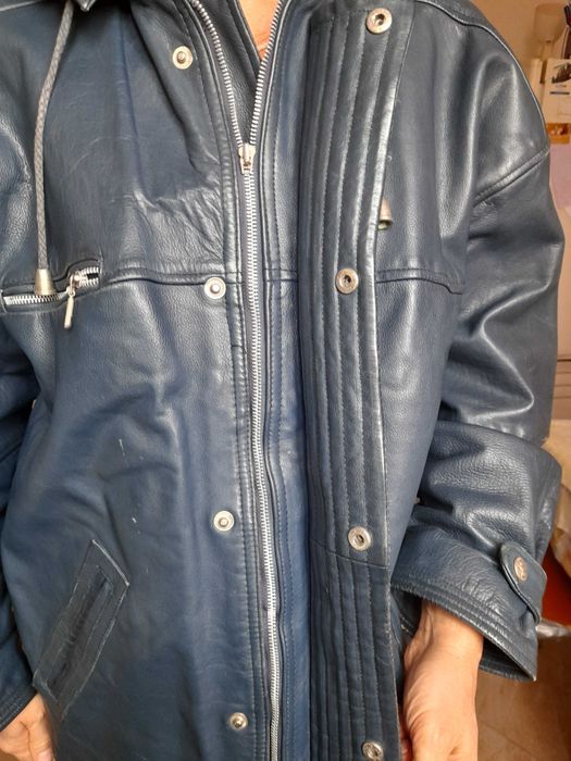 Haina de piele BRITANICA cu gluga detasabila