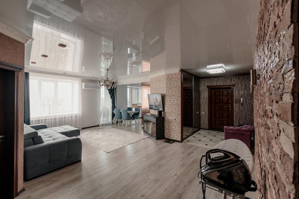 Продается трёхкомнатная квартира. Новостройка.