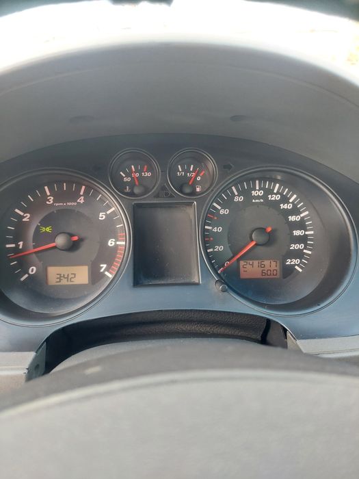 Продава се във изрядно състояние 1.4 75кс 2002г.