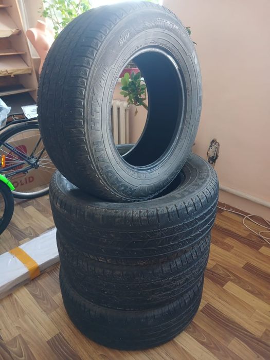 Продаю резину на Тойоту Прадо