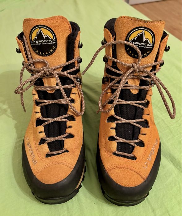 La Sportiva номер 36 и ном 39 туристически обувки, маратонки