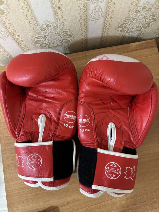 перчатки гренн хил с чемпионата азии