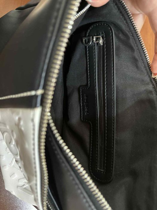 Дамска чанта черно и бяло Desigual