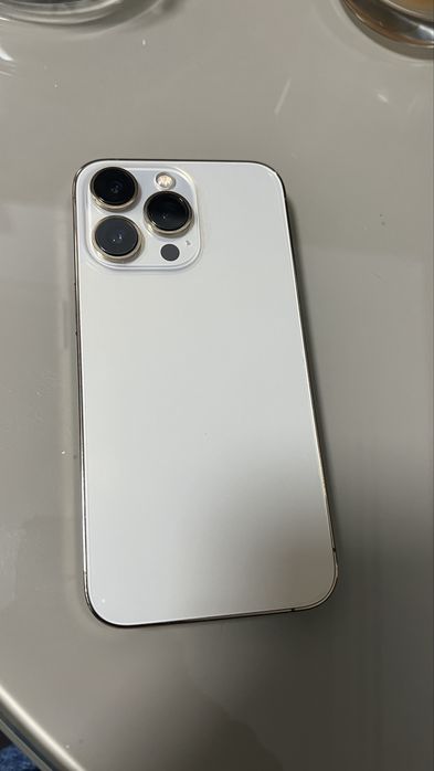 Iphone 13 pro ca nou viata baterie 97 % 258 gb