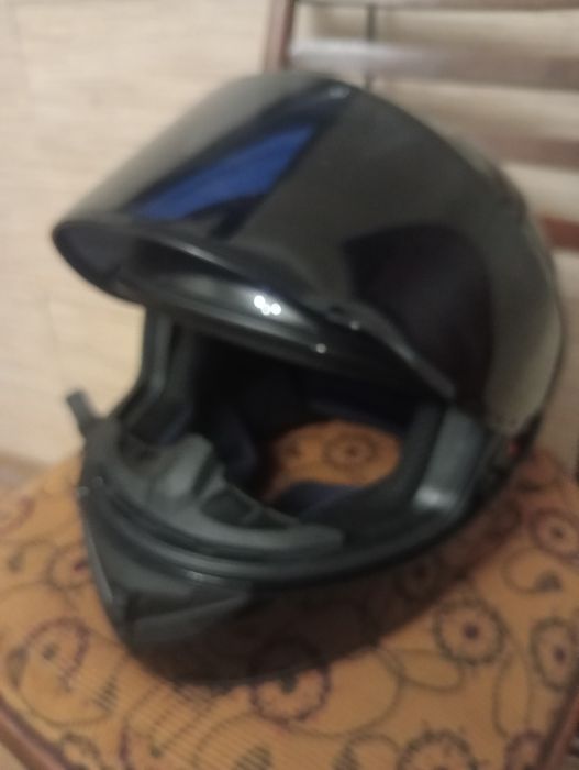 Мотошлем новый черный