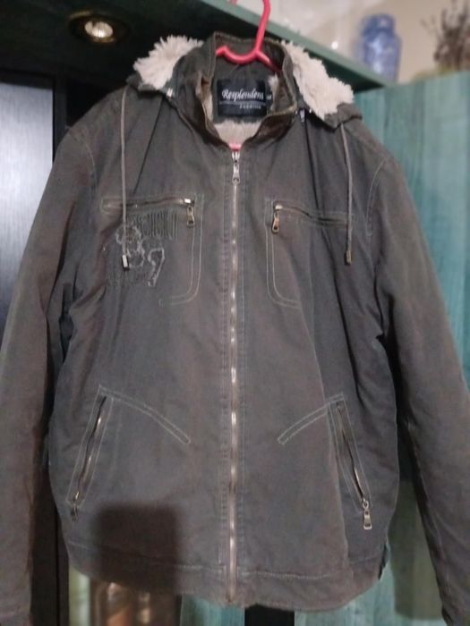 Geacă de bărbați de iarnă cu blană