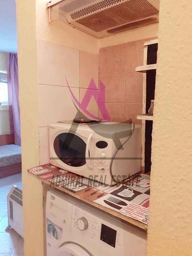 Дава се под наем Едностаен апартамент в Варна, Център - 15 кв.м за 250 € - Снимка #1