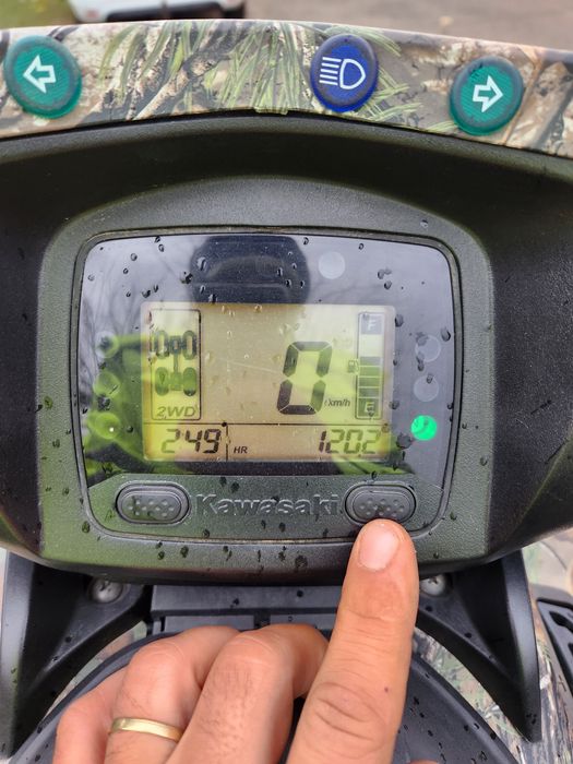 Vând atv kawasaki 750 4x4 brute force