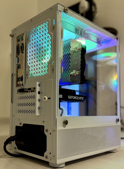 PC Gaming i5-12400F/RTX 3050  Garantie 2 ani Emag
