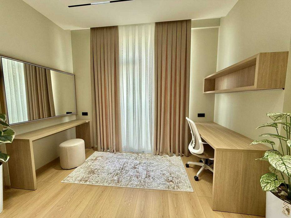 №0933 - Новая с мебелью и техникой. ориентир Телебашня!!!