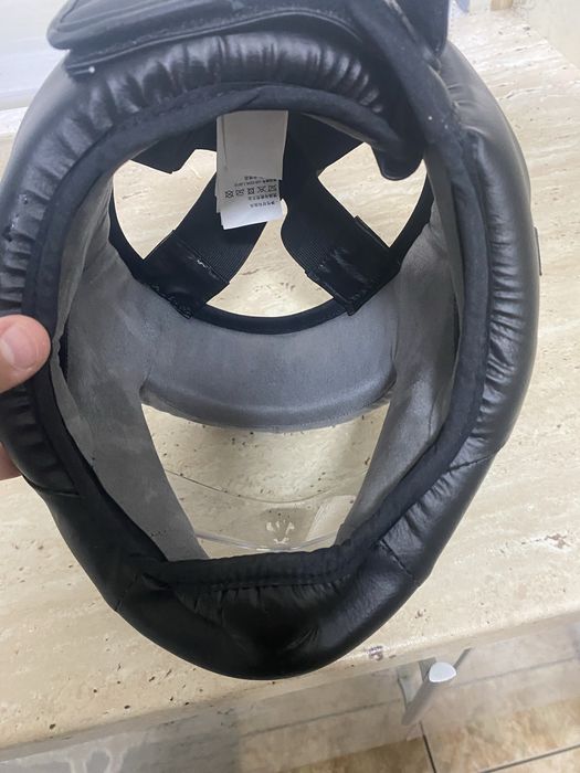 Casca de sport de contact