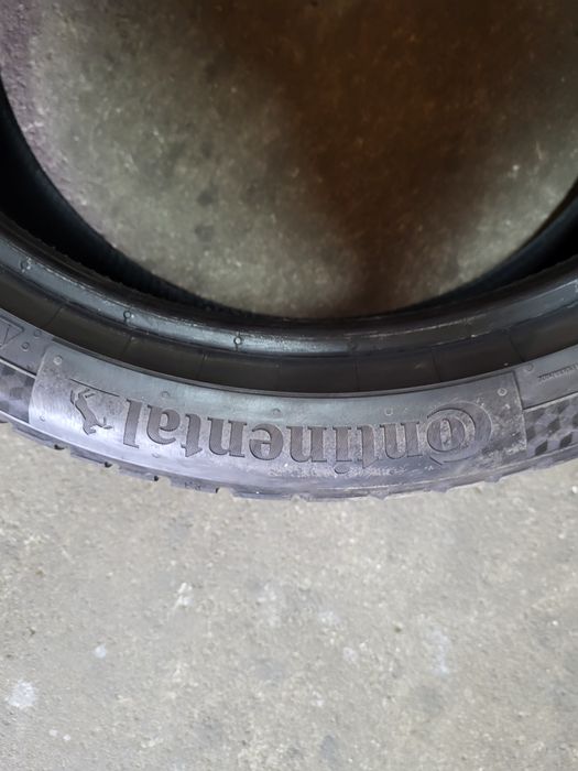 2 anvelope 225 40 R 18 Continental iarna