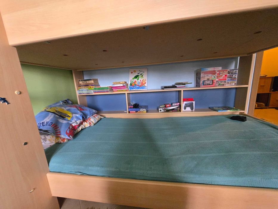 Двуетажно детско легло с матраци