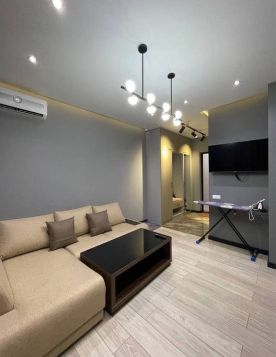 NRG OYBEK 1/12/12 По улице Нукус