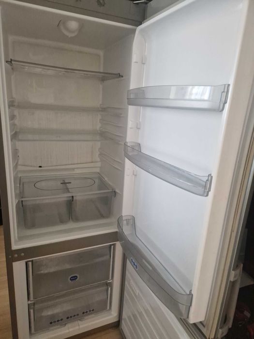 Хладилник с фризер Whirlpool