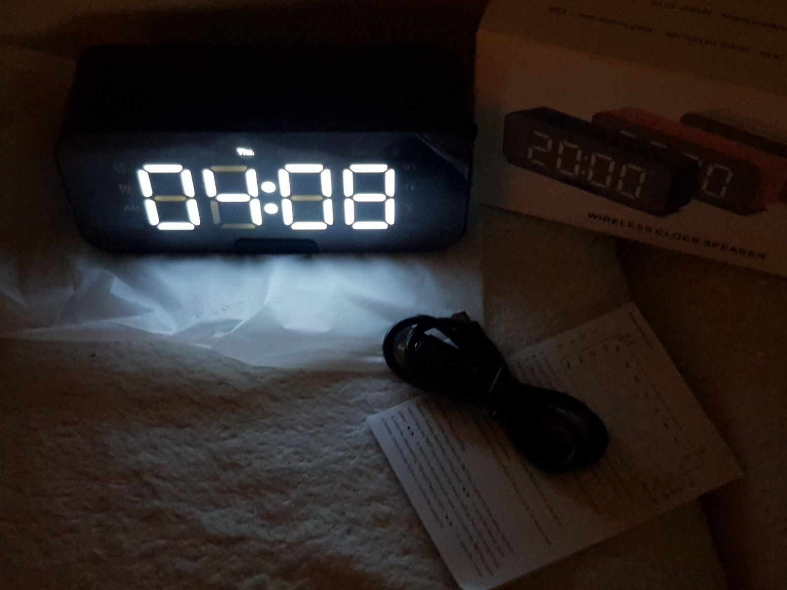 Настолен часовник bluetooth акумулаторна батерия радио аларма AUX
