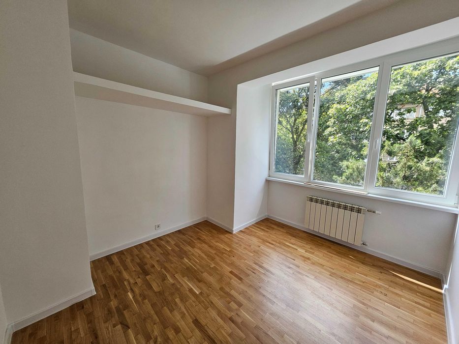 Дава се под наем Тристаен апартамент в София, Яворов - 94 кв.м за 1000 € - Снимка #8