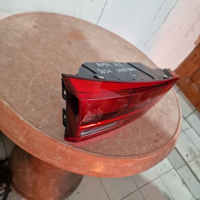 Audi Q3  2021 Sportback ляв вътрешен стоп