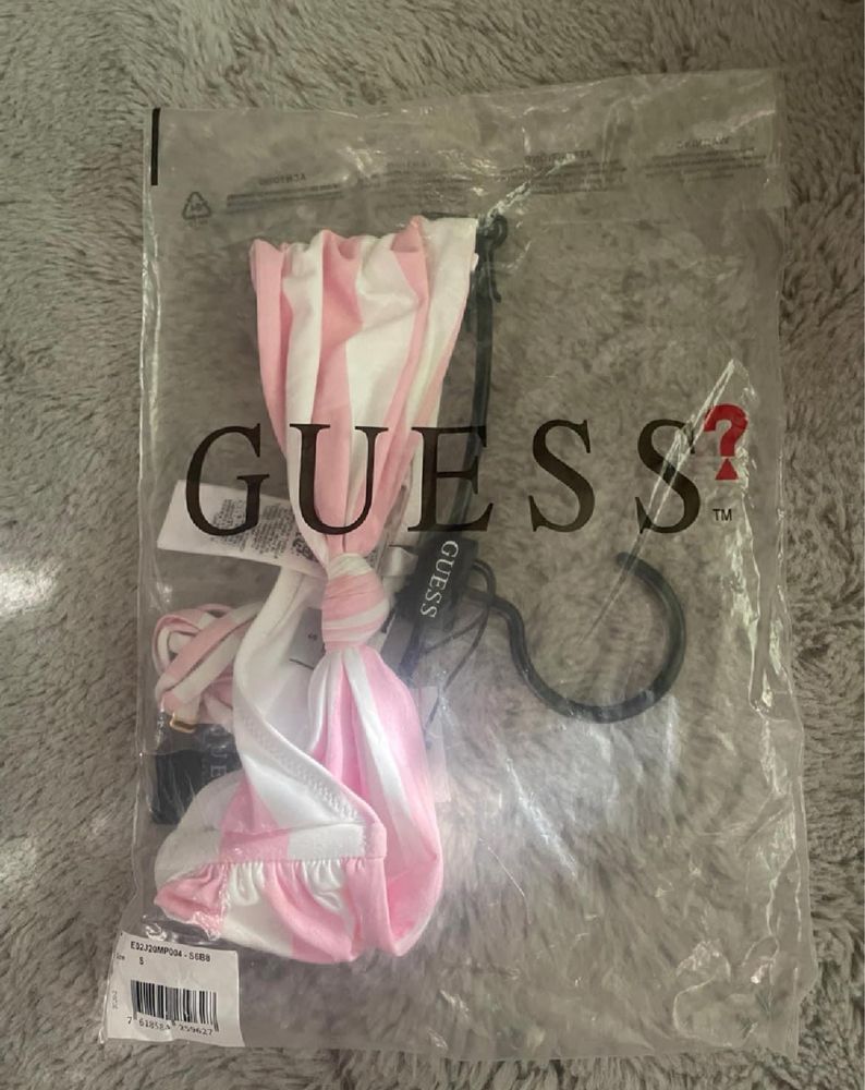 Costum de baie Guess