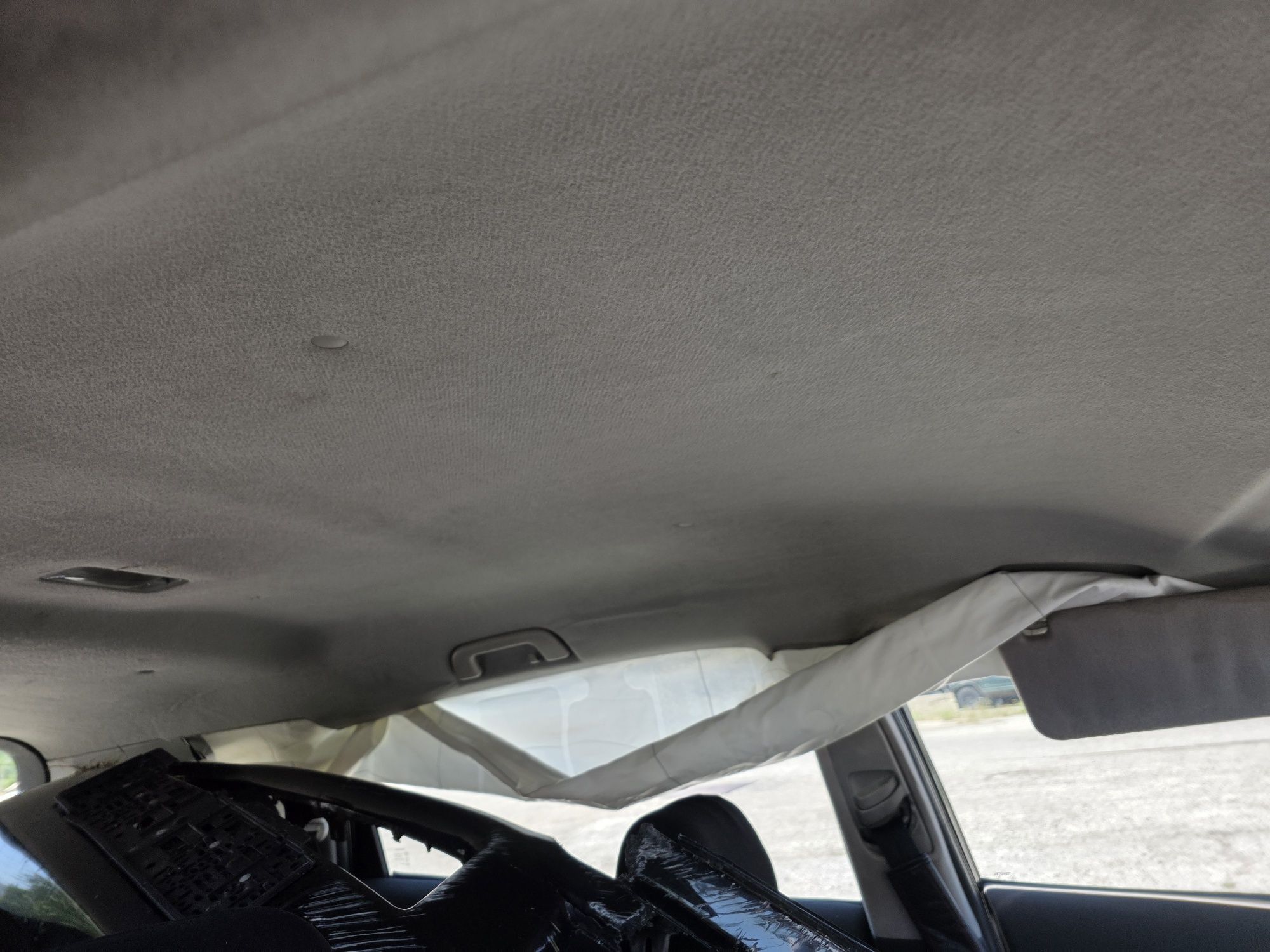 На части Тойота корола Версо 2.0d4d 116 к.с. /Toyota corolla verso 2.0