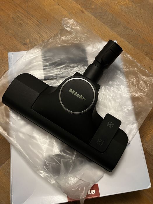 Vând perie Miele SBD365-3