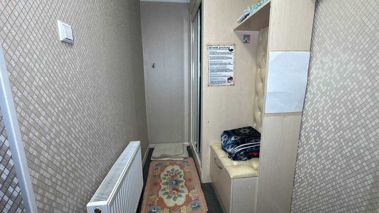 Фрунзиский KIUF 2 хонали ўрта подезд квартира сотилади. ID: 1242