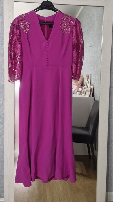 Платье нарядное красивое