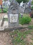 2 gropi in cimitirul Roboaica nou