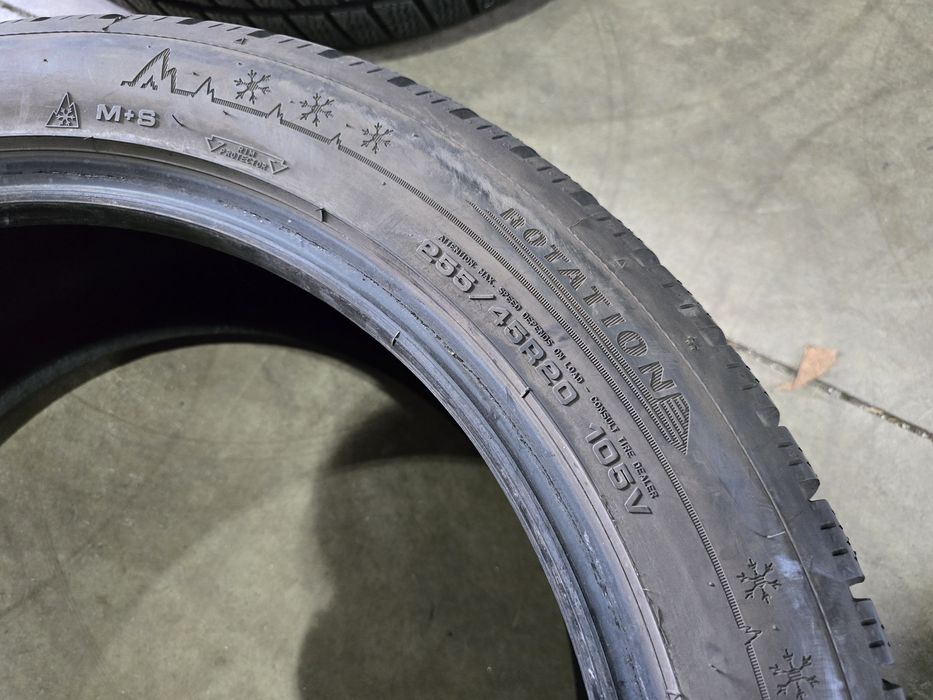 285/45/20//255/45/20 DUNLOP