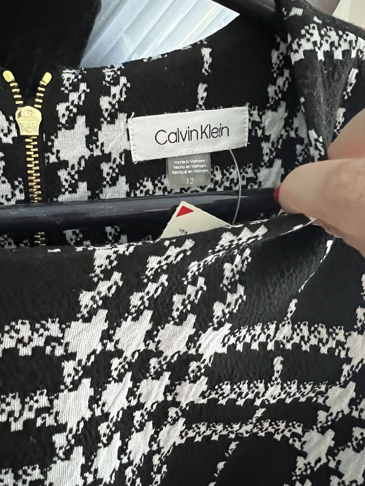 Платье Calvin Klein!