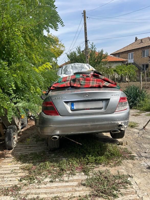 Mercedes C320 4Matic – цяла или на части