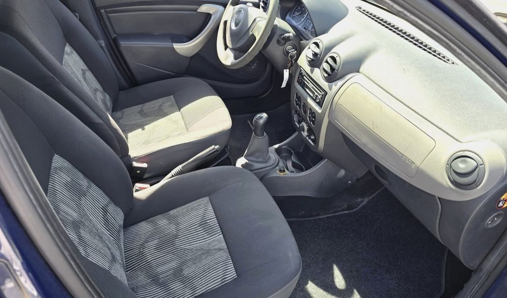 Dacia Sandero Laureate Model 2011 Motor 1,2 Benzină Mpi Clasic Climă