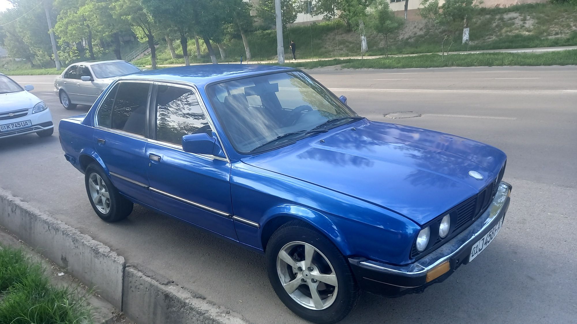 БМВ Е30 срочно сотилади