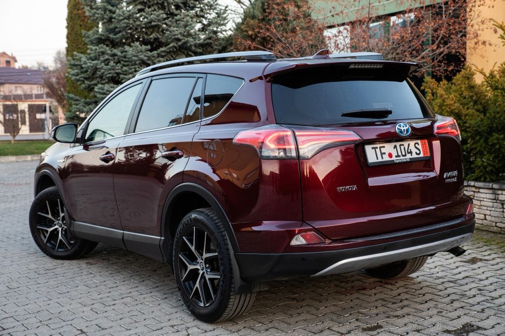 Toyota Rav 4 hibrid +benzina /automat /distronic /culoare desebita