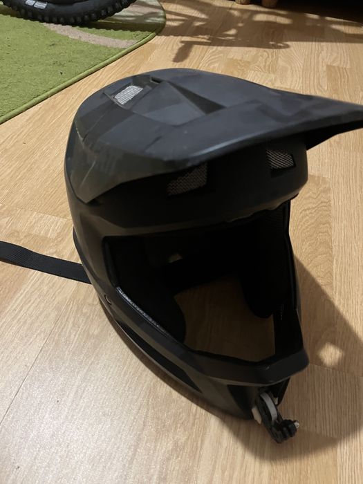 Casca leatt gravity 2.0 M