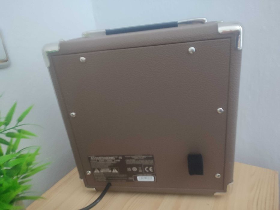 Amplificator Fender acoustasonic 15